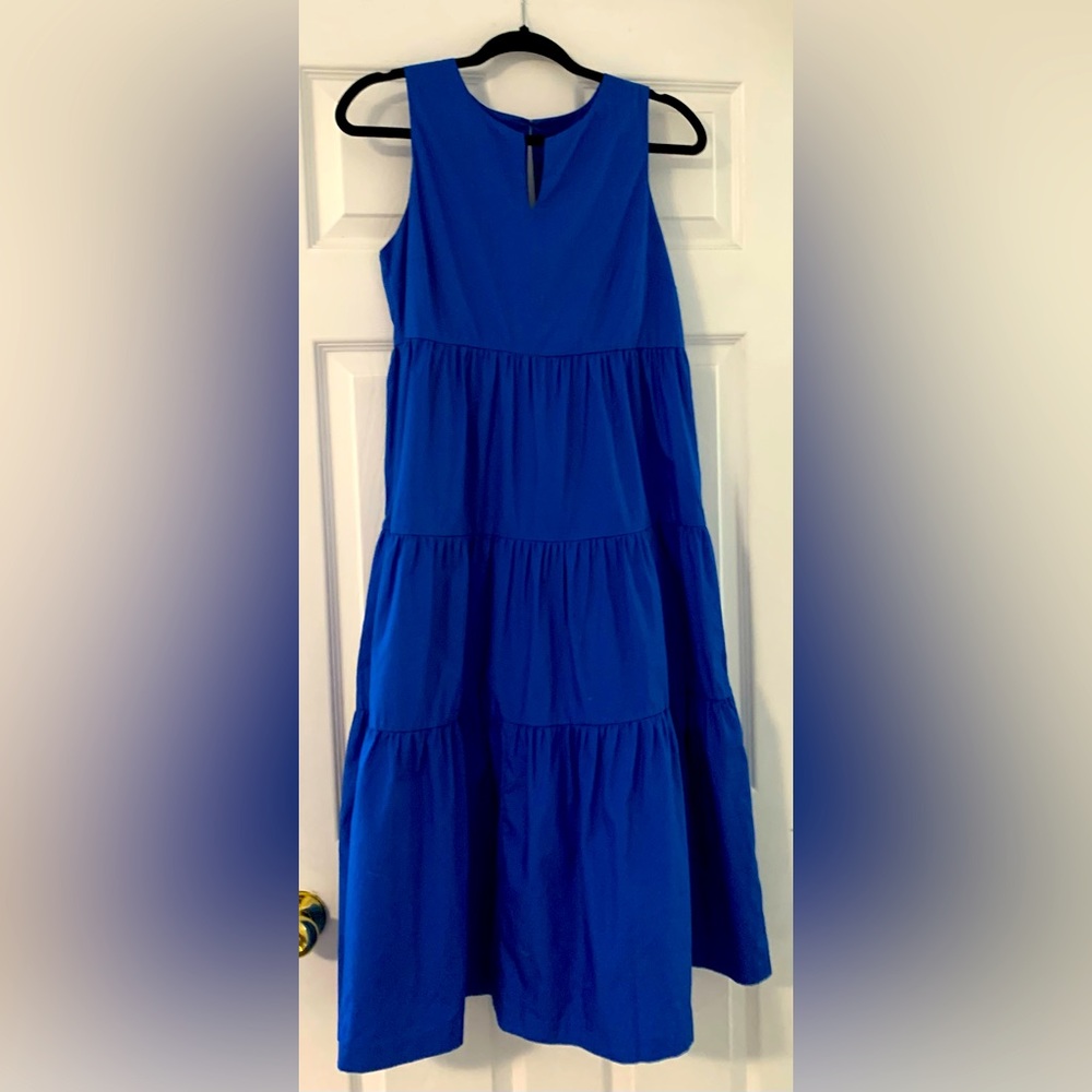 Gorgeous summer midi dress. Such a flattering jewel toned blue.